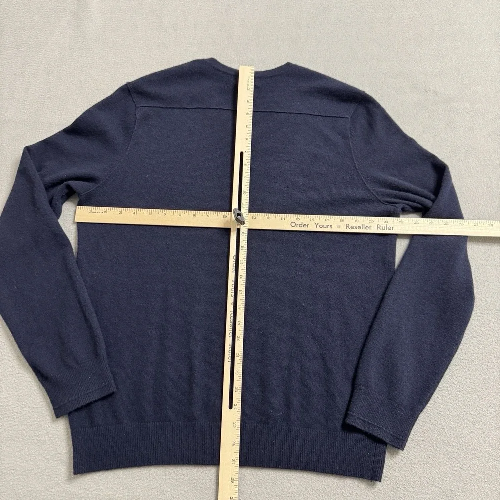 Vince Sweater Mens Large Navy Cashmere V‎ Neck Luxury Soft Minimalist